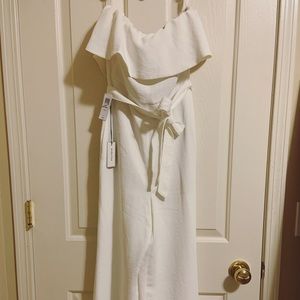 Aritzia Babaton Flutter Jumpsuit